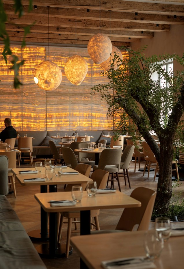 Restaurant for sale in Byron Bay NSW — Premium Bar/Restaurant - Prime Byron Bay Location $31,813 pw