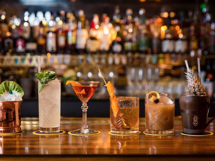 Established Bar in Prime Entertainment Precinct 6 Nights!